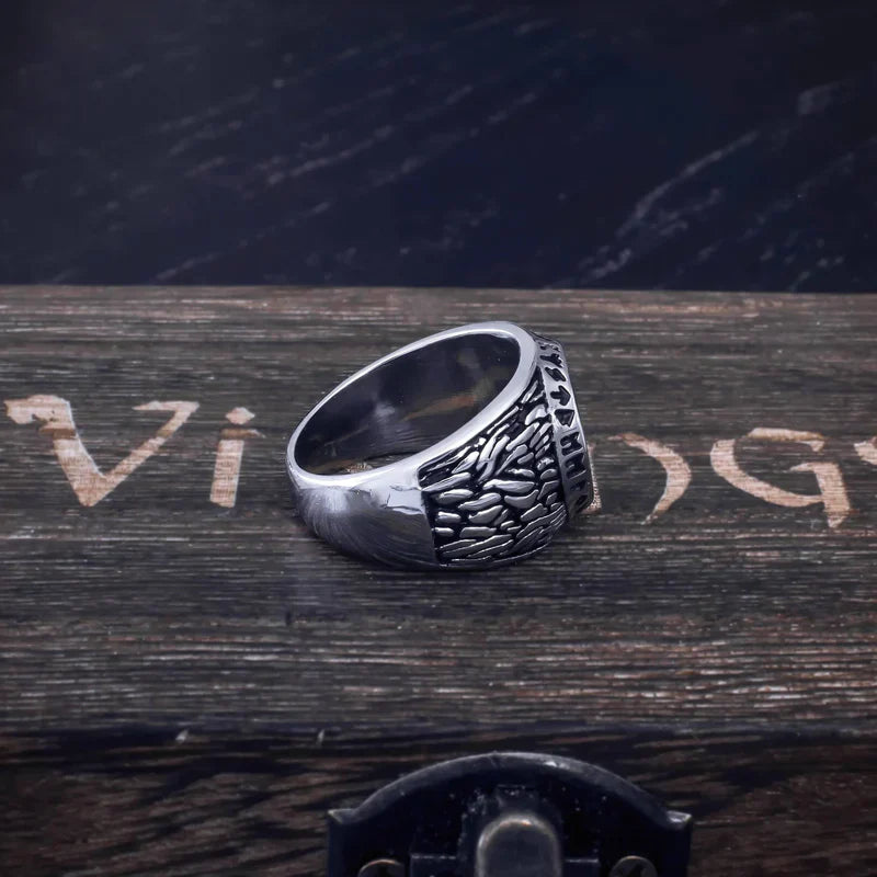 VEGVISIR RUNED RING